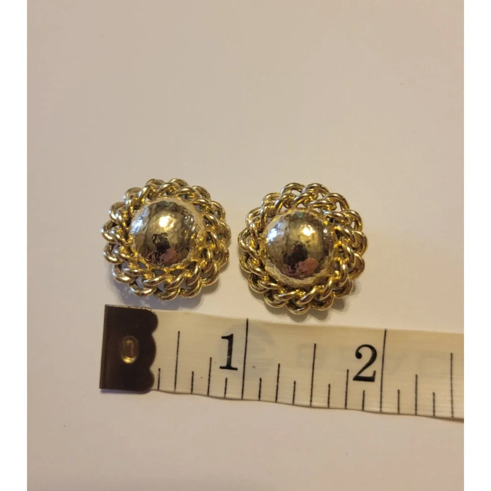 Vintage Coro Clip On Round Halo Chain‎ Frame Signed Gold Tone Earrings
